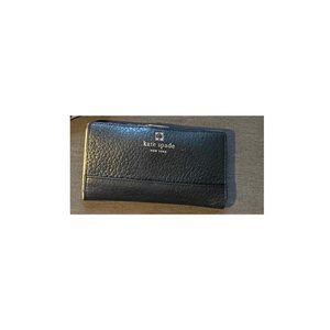 SOLD KATE SPADE ♠️ wallet